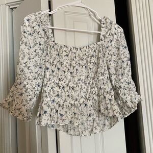 White and blue Neuflora floral top